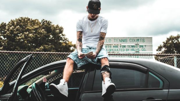 photo-1500778109466-c0cda127f963